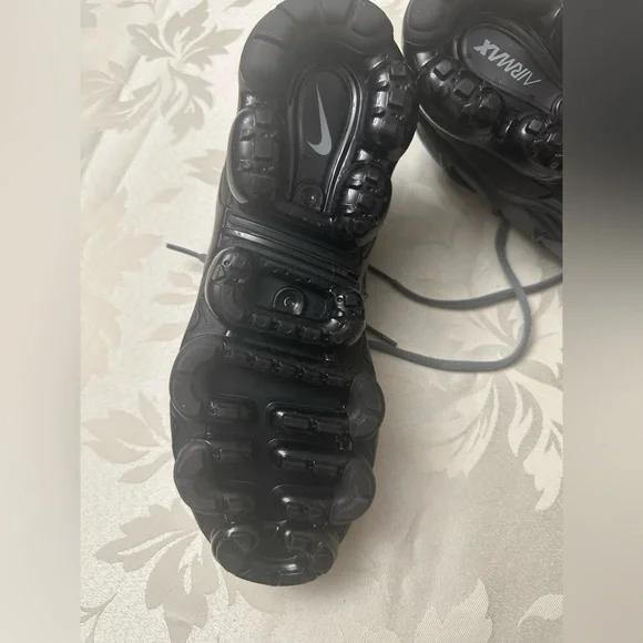 NWOB - Nike Air Vapormax Plus Cool Grey Black, size 6.5 men / 8.5 women - Picture 2 of 13